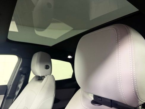 New 2024 Jaguar E-PACE R-Dynamic SE image 7