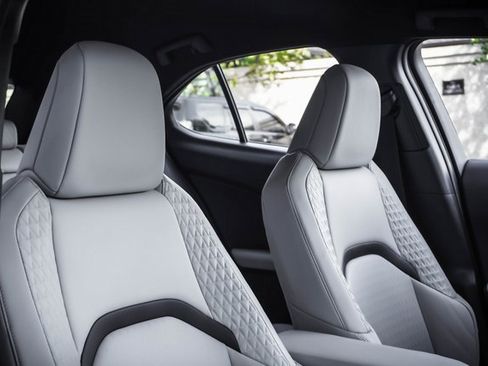 Used 2022 Lexus UX 200 200 Base w/ Accessory Package (Z2) image 27