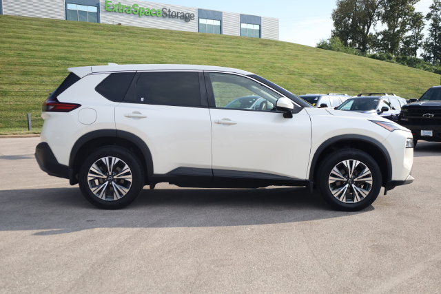 Used 2023 Nissan Rogue SV FWD image 4