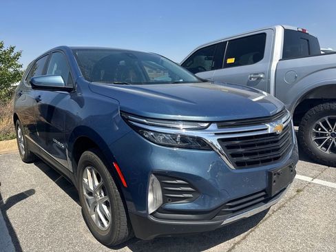 Used 2024 Chevrolet Equinox LT image 3