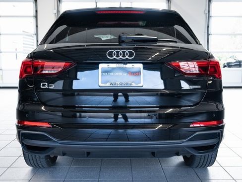 Used 2023 Audi Q3 2.0T Premium Plus w/ Premium Plus Package image 5