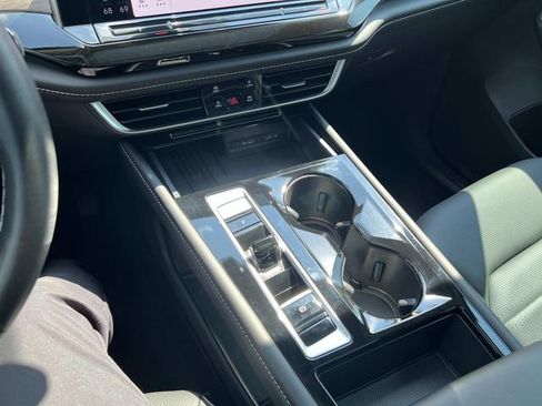 New 2025 Volkswagen Atlas SEL image 18