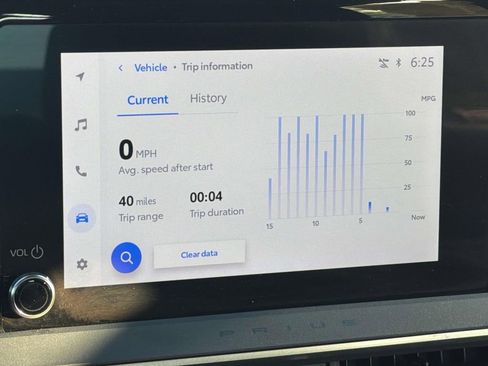 Used 2025 Toyota Prius XLE FWD image 23