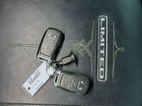 Used 2019 RAM 1500 Limited AWD/4WD image 36