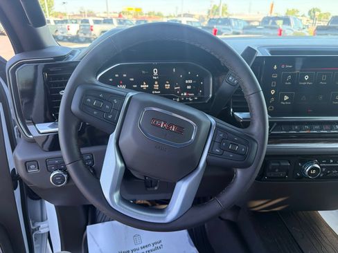 Used 2025 GMC Sierra 2500 SLE w/ SLE Value Package; AWD/4WD image 22