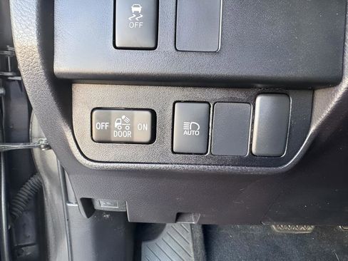 Used 2022 Toyota Tacoma SR AWD/4WD image 23