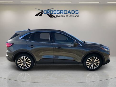 Used 2020 Ford Escape Titanium image 6