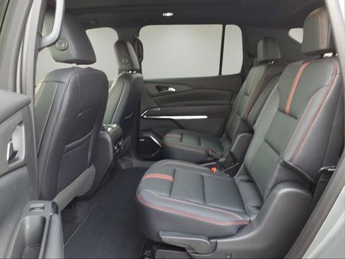 New 2026 Chevrolet Traverse RS FWD image 7