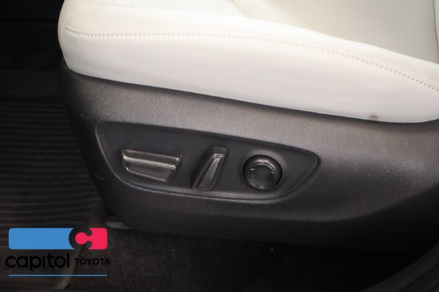 Used 2025 Toyota Grand Highlander AWD Hybrid image 13