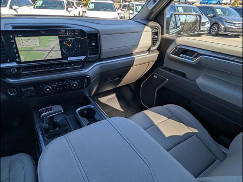 Used 2025 Chevrolet Silverado 1500 LTZ image 9