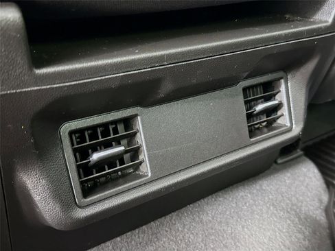 Used 2022 Chevrolet Silverado 1500 Custom image 24