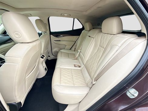 Used 2023 Buick Envision Avenir image 26