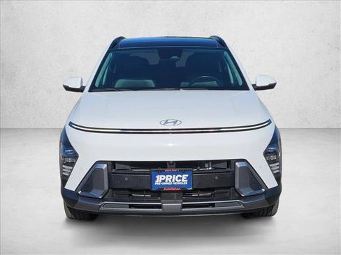Used 2024 Hyundai Kona Limited FWD image 2