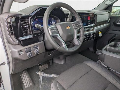 New 2025 Chevrolet Silverado 1500 LT w/ Convenience Package II image 3