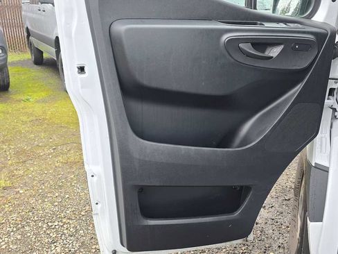 Used 2025 Mercedes-Benz Sprinter 2500 image 21