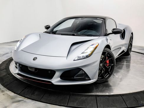 New 2026 Lotus Emira SE image 3