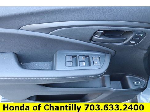 Certified 2023 Honda Passport EX-L image 19