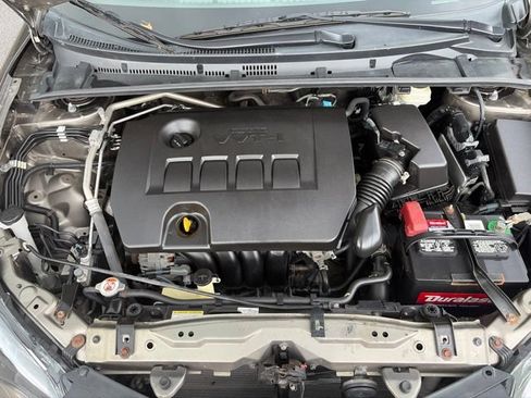 Used 2017 Toyota Corolla LE FWD image 17