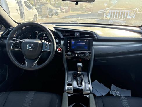 Used 2018 Honda Civic EX image 5