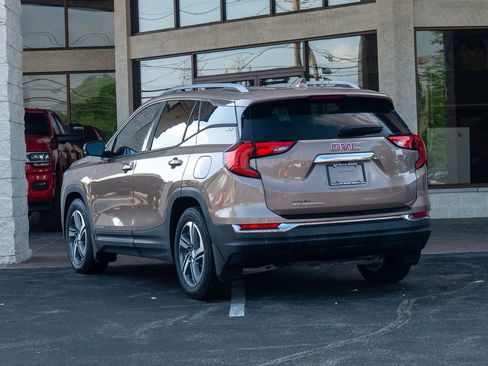 Used 2018 GMC Terrain SLT w/ Preferred Package FWD image 4