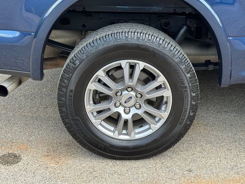 Used 2019 Ford F150 Lariat w/ Trailer Tow Package AWD/4WD image 8