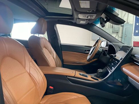 Used 2019 Toyota Avalon Limited w/ Advanced Safety Package FWD image 15