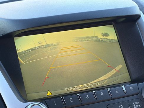 Used 2017 Chevrolet Equinox LT w/ Convenience Package FWD image 23