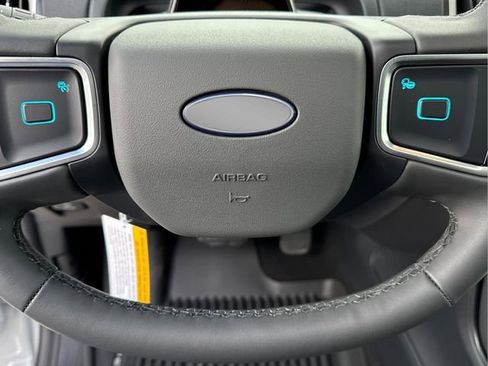 New 2026 Ford Expedition Active image 18