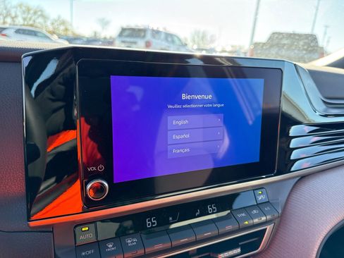 Used 2026 Toyota Camry SE image 12