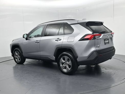 Used 2025 Toyota RAV4 XLE AWD/4WD image 5