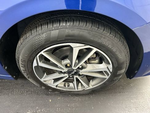 Used 2023 Kia Forte LXS FWD image 8