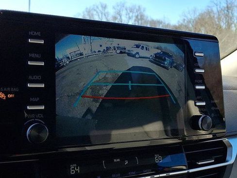 Certified 2024 Toyota Sienna XLE image 16