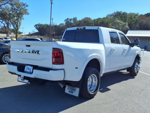 Used 2026 RAM 3500 Longhorn image 12