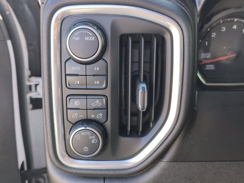 Used 2020 Chevrolet Silverado 1500 LT Trail Boss image 15