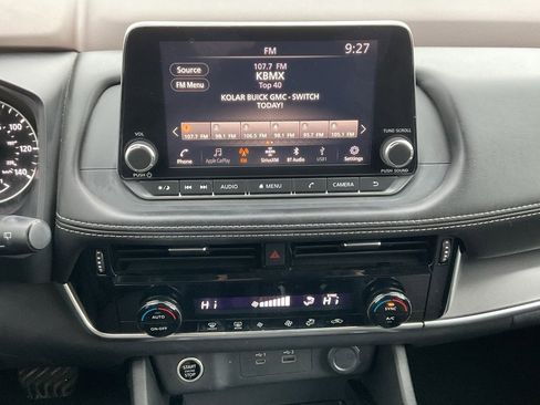 Used 2022 Nissan Rogue SV image 13