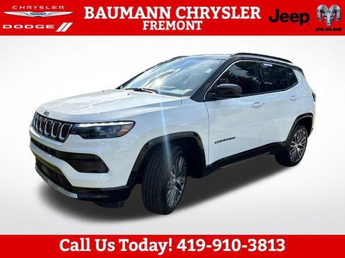 Used 2023 Jeep Compass Limited w/ Elite Group AWD/4WD image 2