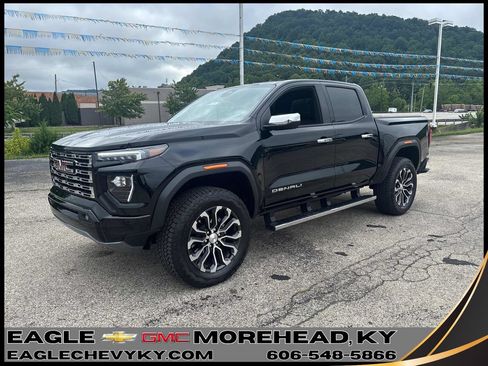 Used 2026 GMC Canyon Denali AWD/4WD image 1