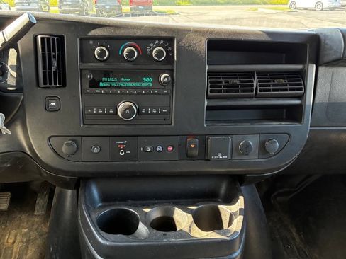 Used 2022 GMC Savana 3500 w/ Power Convenience Package RWD image 42