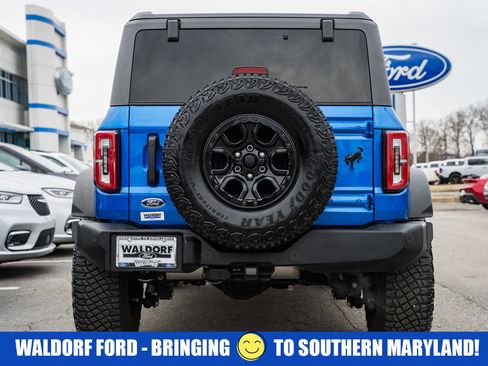 Used 2023 Ford Bronco Wildtrak image 5