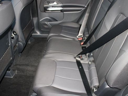New 2026 Mercedes-Benz GLB 250 4MATIC image 28