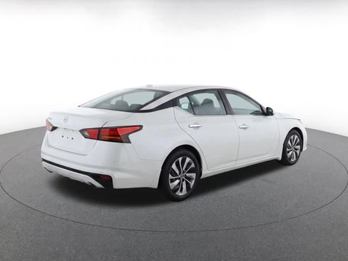 Used 2023 Nissan Altima 2.5 S FWD image 9