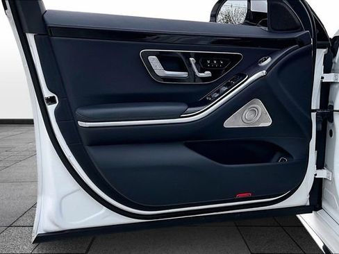 Certified 2022 Mercedes-Benz S 500 4MATIC image 23