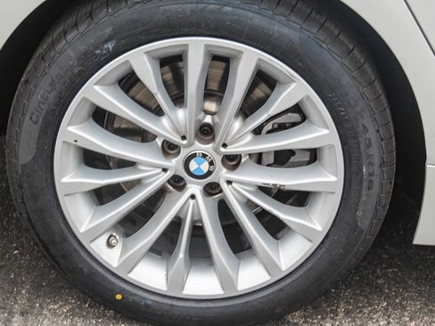 Certified 2023 BMW 530i w/ Premium Package image 11