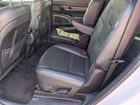 Used 2025 Kia Telluride S image 25