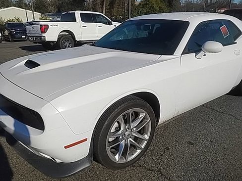Used 2022 Dodge Challenger GT image 3