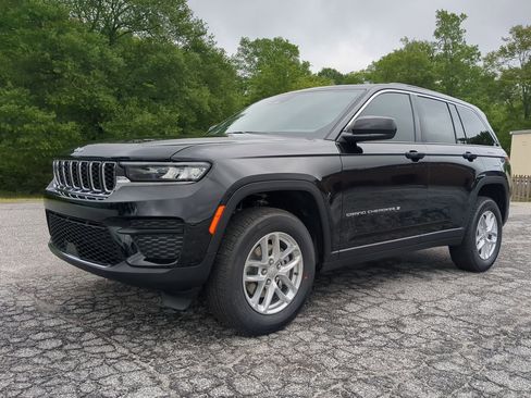New 2025 Jeep Grand Cherokee Laredo X w/ Luxury Tech Group I image 6