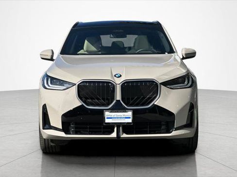 Used 2025 BMW X3 xDrive30i w/ Premium Package image 8