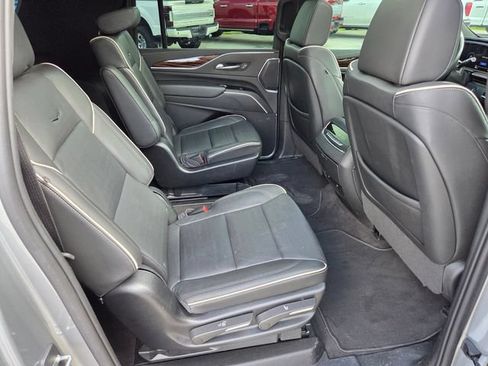Used 2023 Cadillac Escalade ESV Premium Luxury RWD image 15