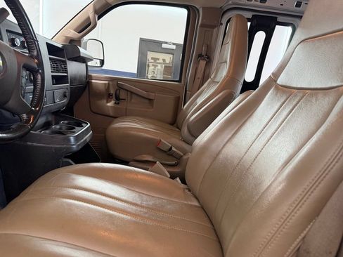Used 2022 Chevrolet Express 2500 w/ Driver Convenience Package RWD image 12