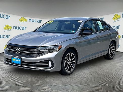 Used 2023 Volkswagen Jetta Sport FWD image 3